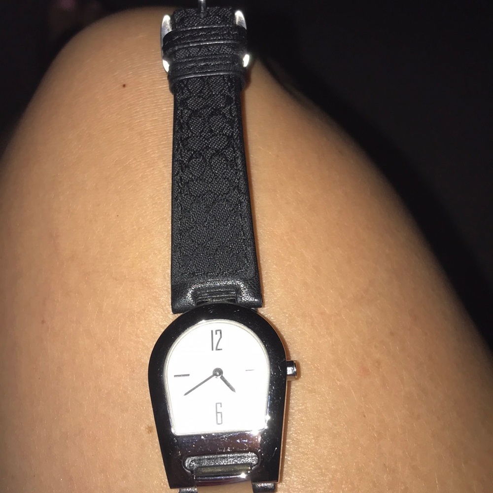 Authentic coach watch